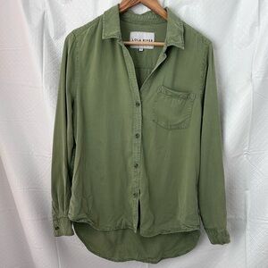 Lola River Women's Green Blouse